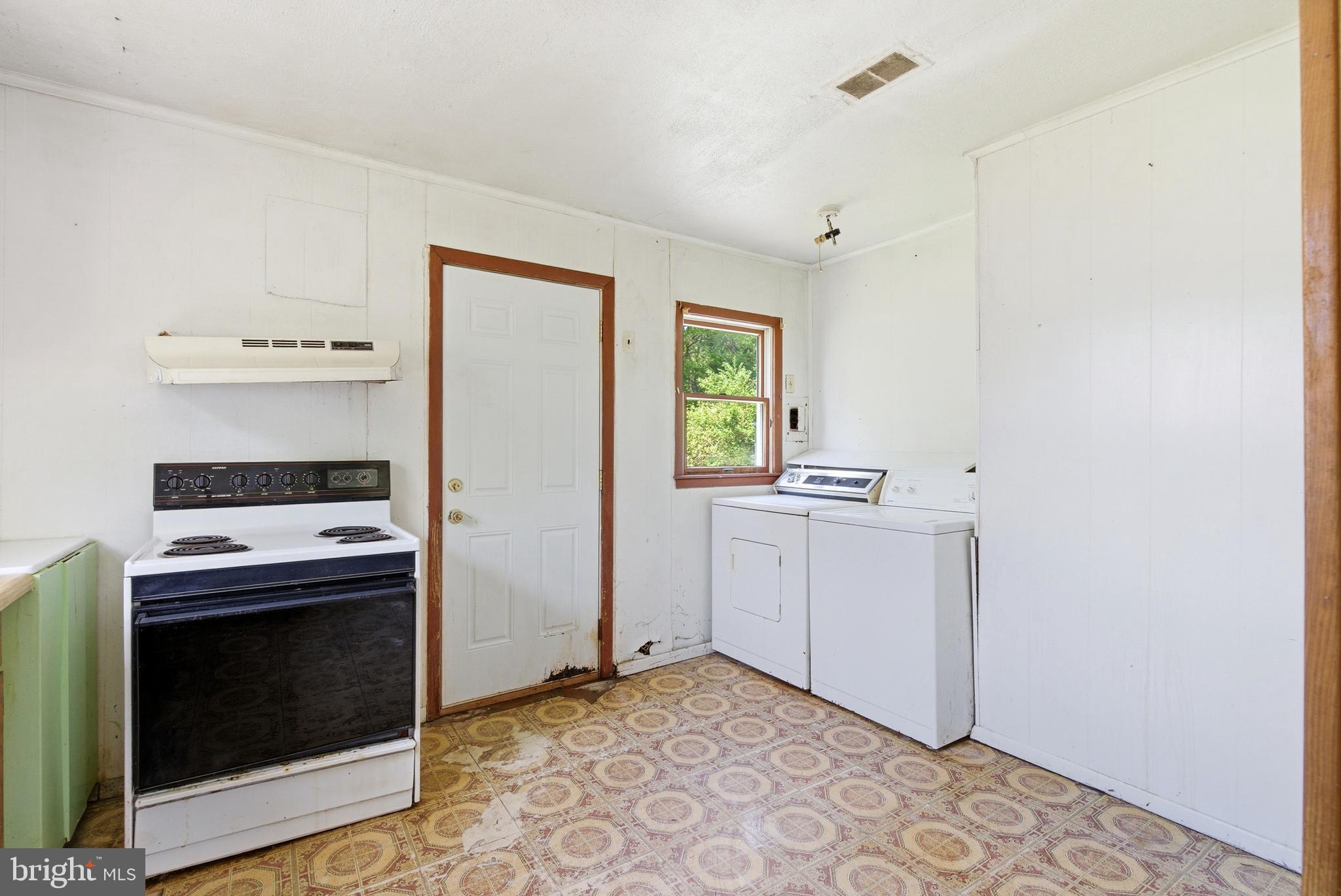 DOVERBROOK GDNS - Residential