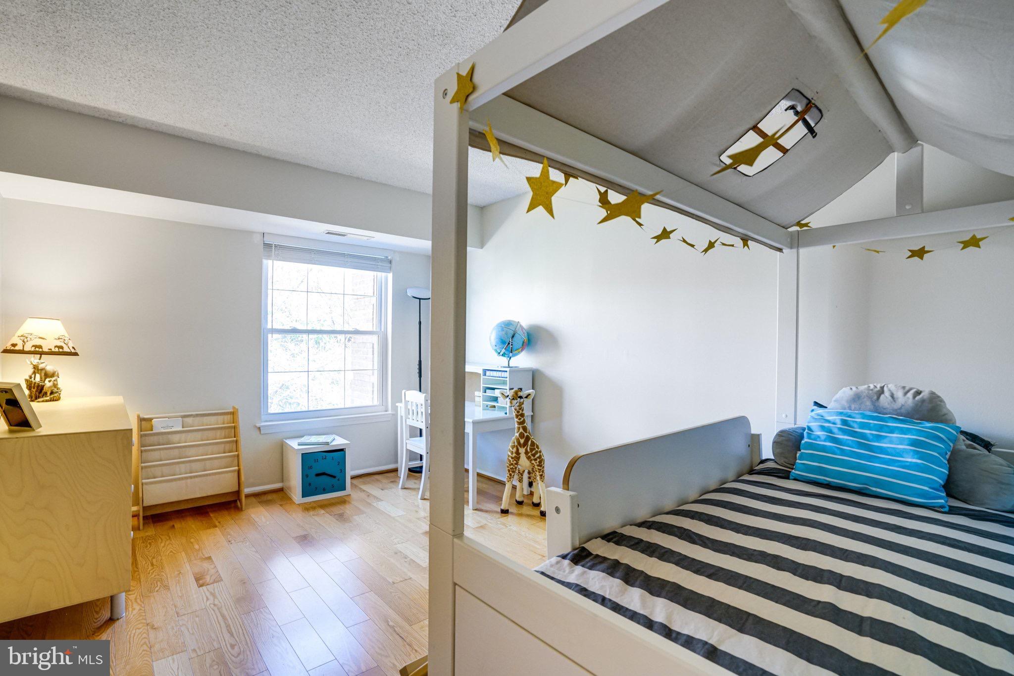 THE COLONIES - Residential