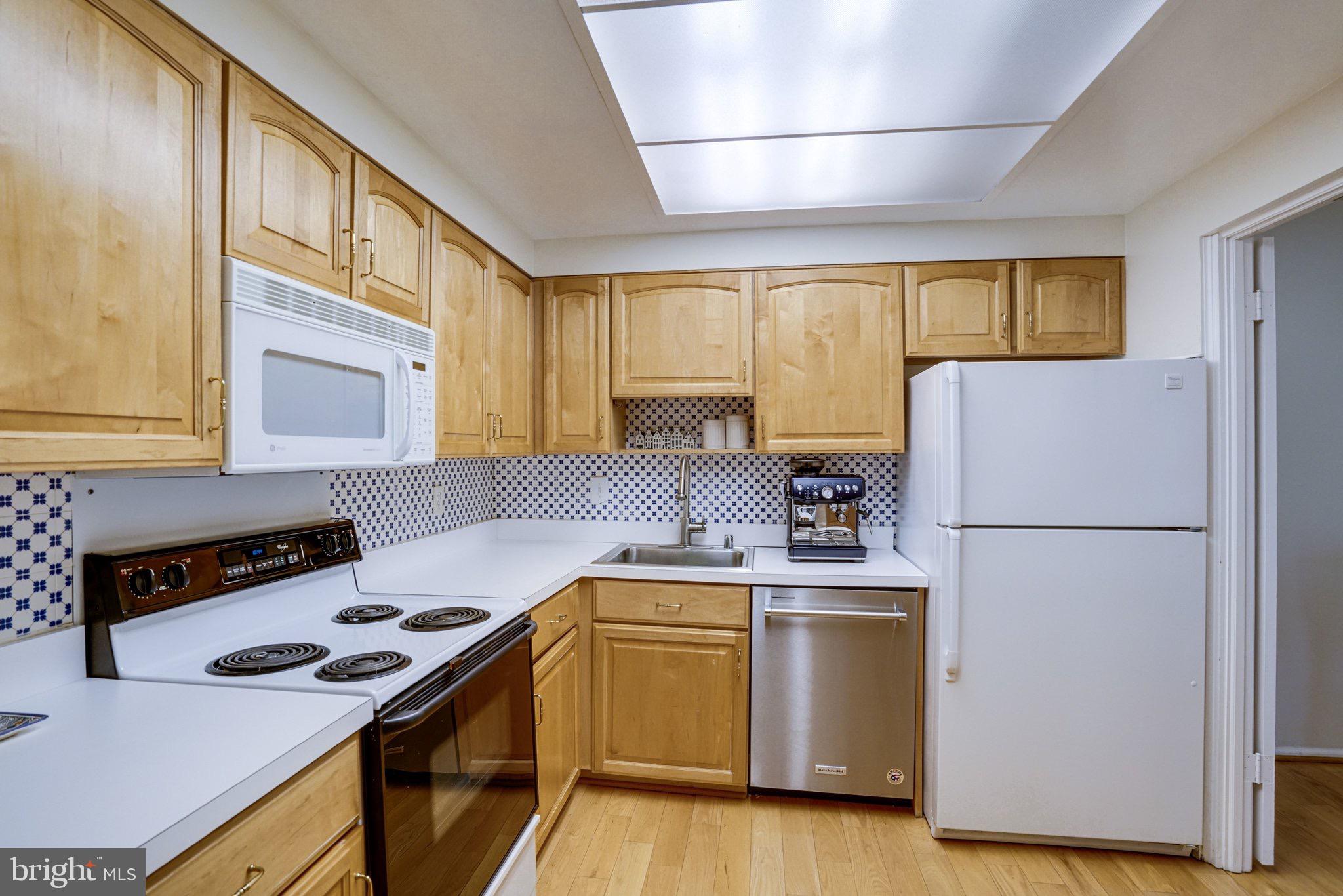 THE COLONIES - Residential