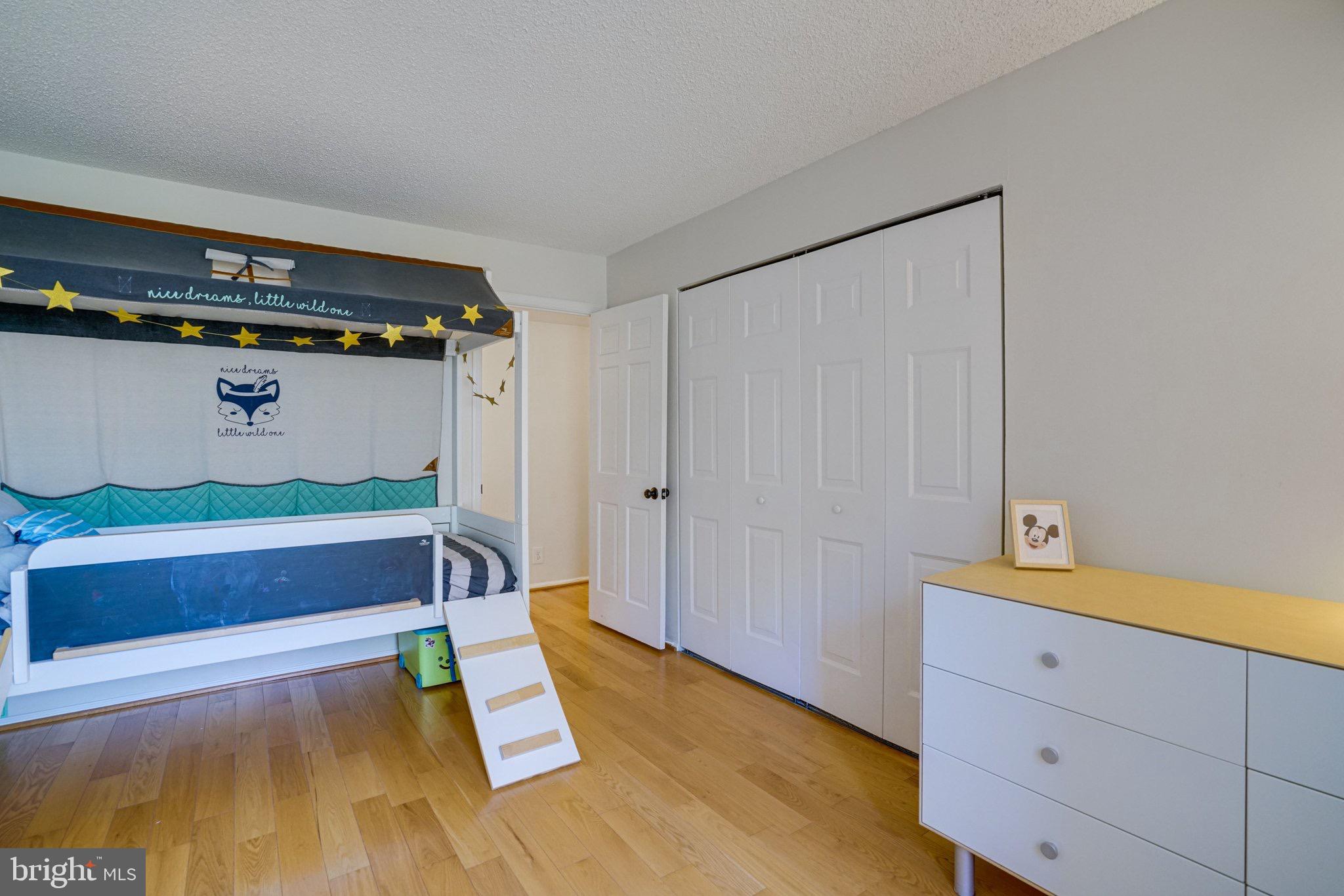 THE COLONIES - Residential