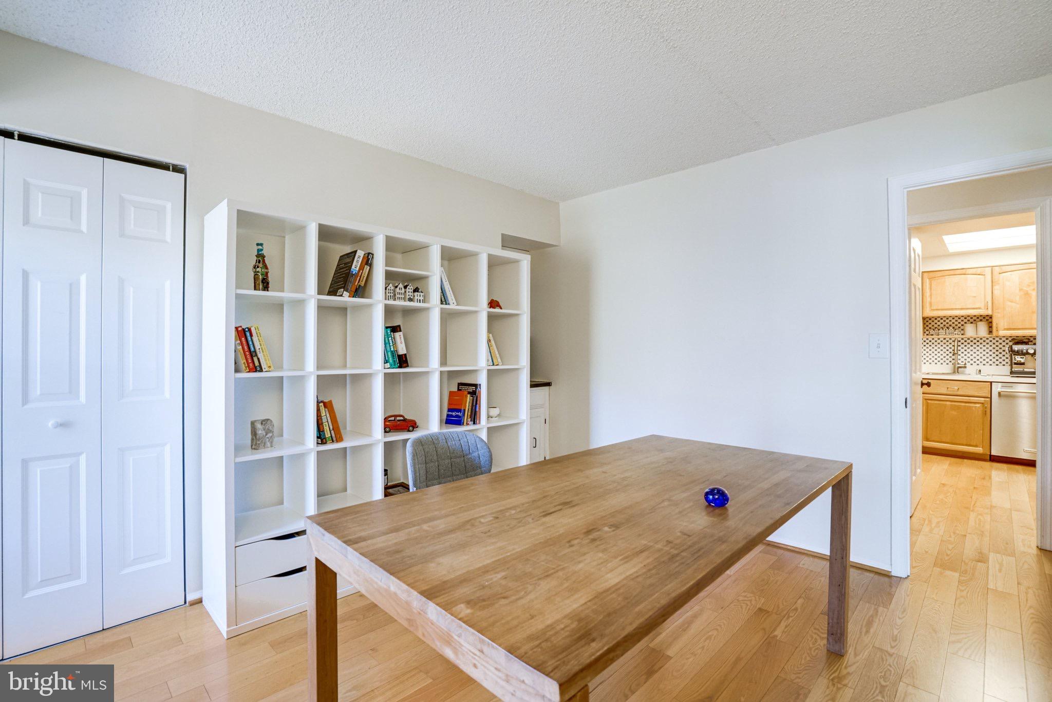 THE COLONIES - Residential