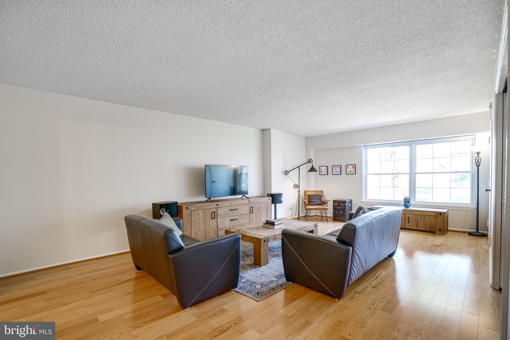 THE COLONIES - Residential