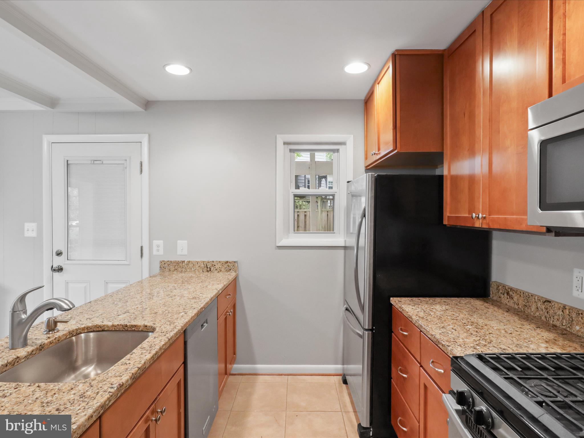 CANTERBURY WOODS - Residential