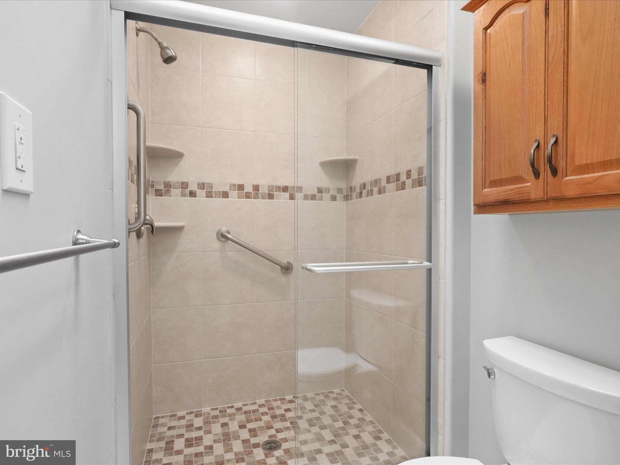 CANTERBURY WOODS - Residential