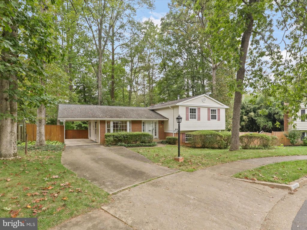 Photo of 8504 Canterbury Drive, ANNANDALE, VA 22003 (MLS # VAFX2246058)