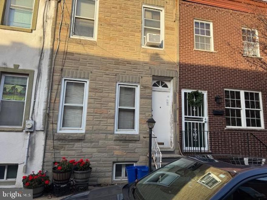New bold area, Three bedrooms, large bathroom, Spacious living room-dining room, Large eat in kitchen. 
Large rear yard. Full basement with high ceilings, all mechanicals. Walking distance to Passyunk Square, center city, Broad Street. Super markets, restaurants, ect....