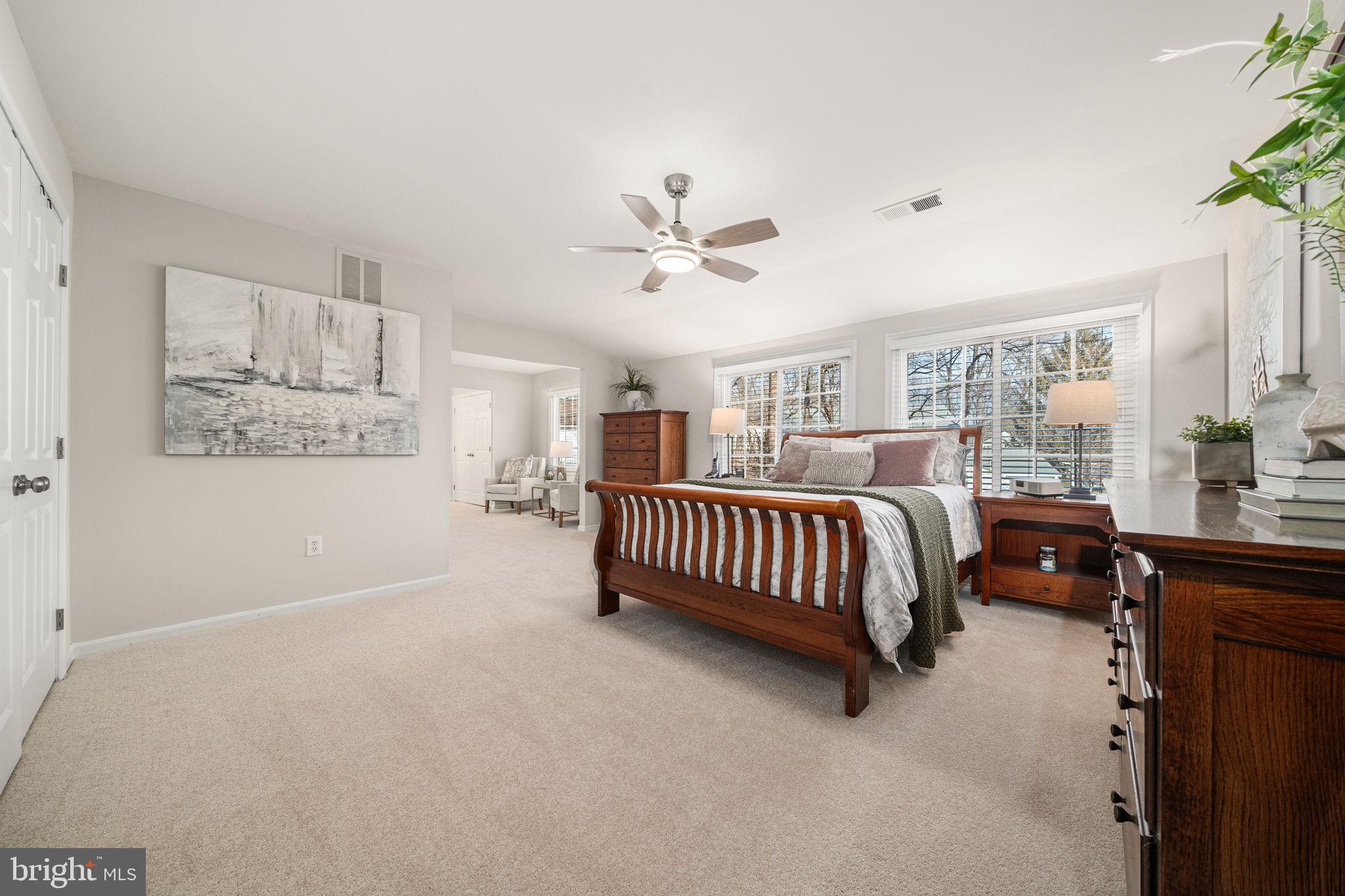 VIENNA OAKS - Residential