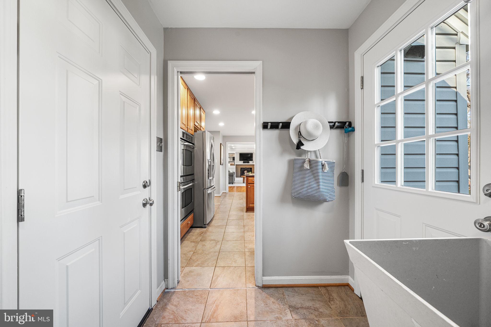 VIENNA OAKS - Residential