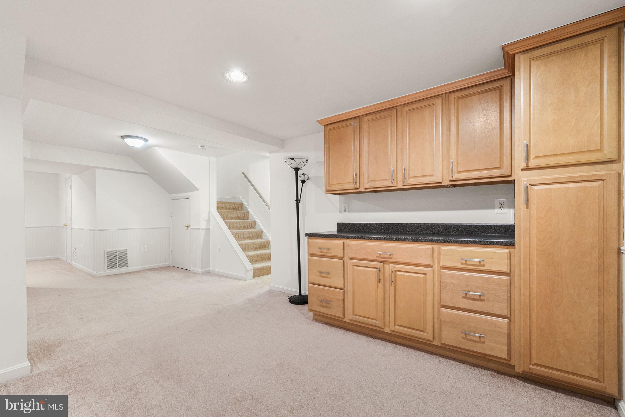 VIENNA OAKS - Residential