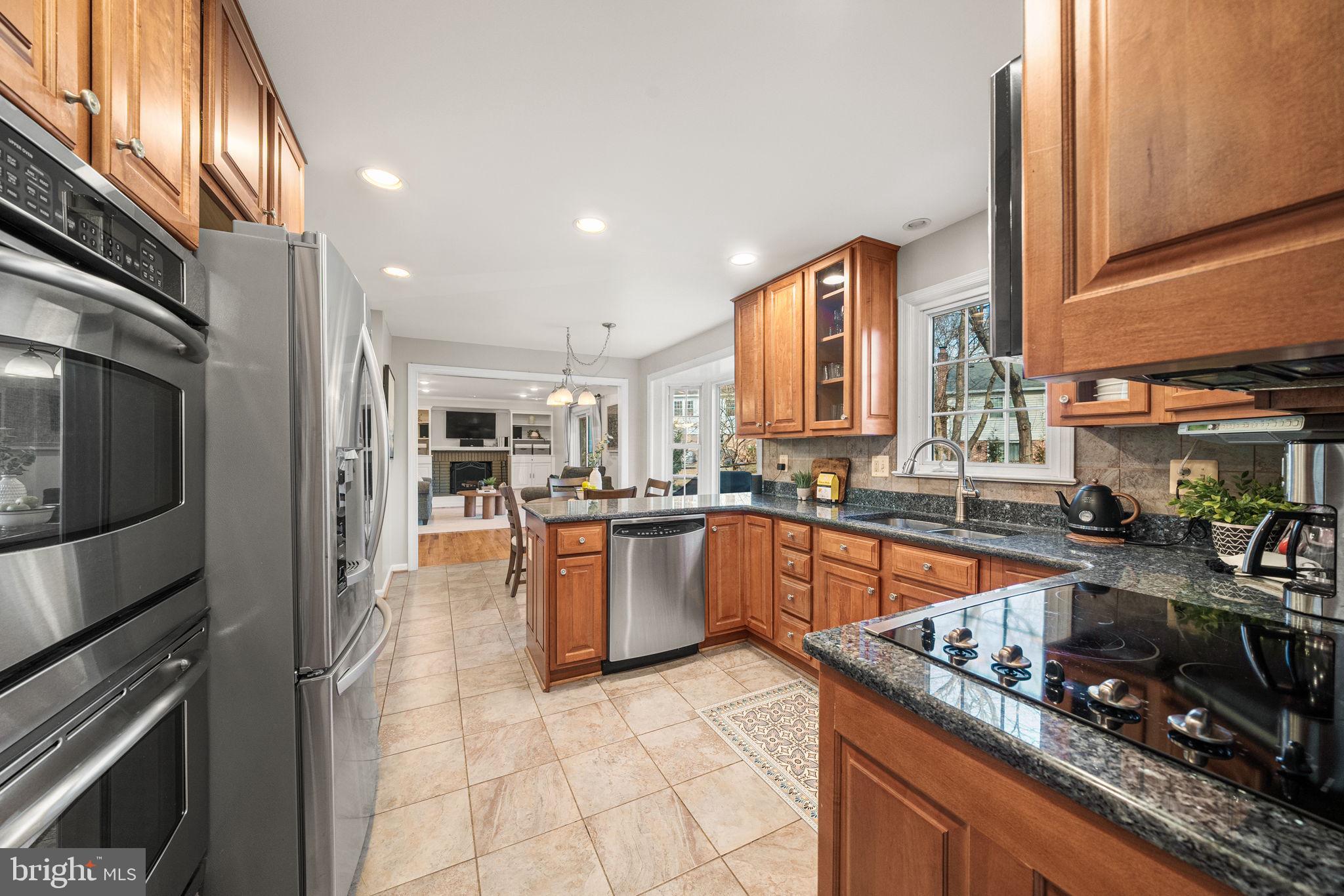 VIENNA OAKS - Residential