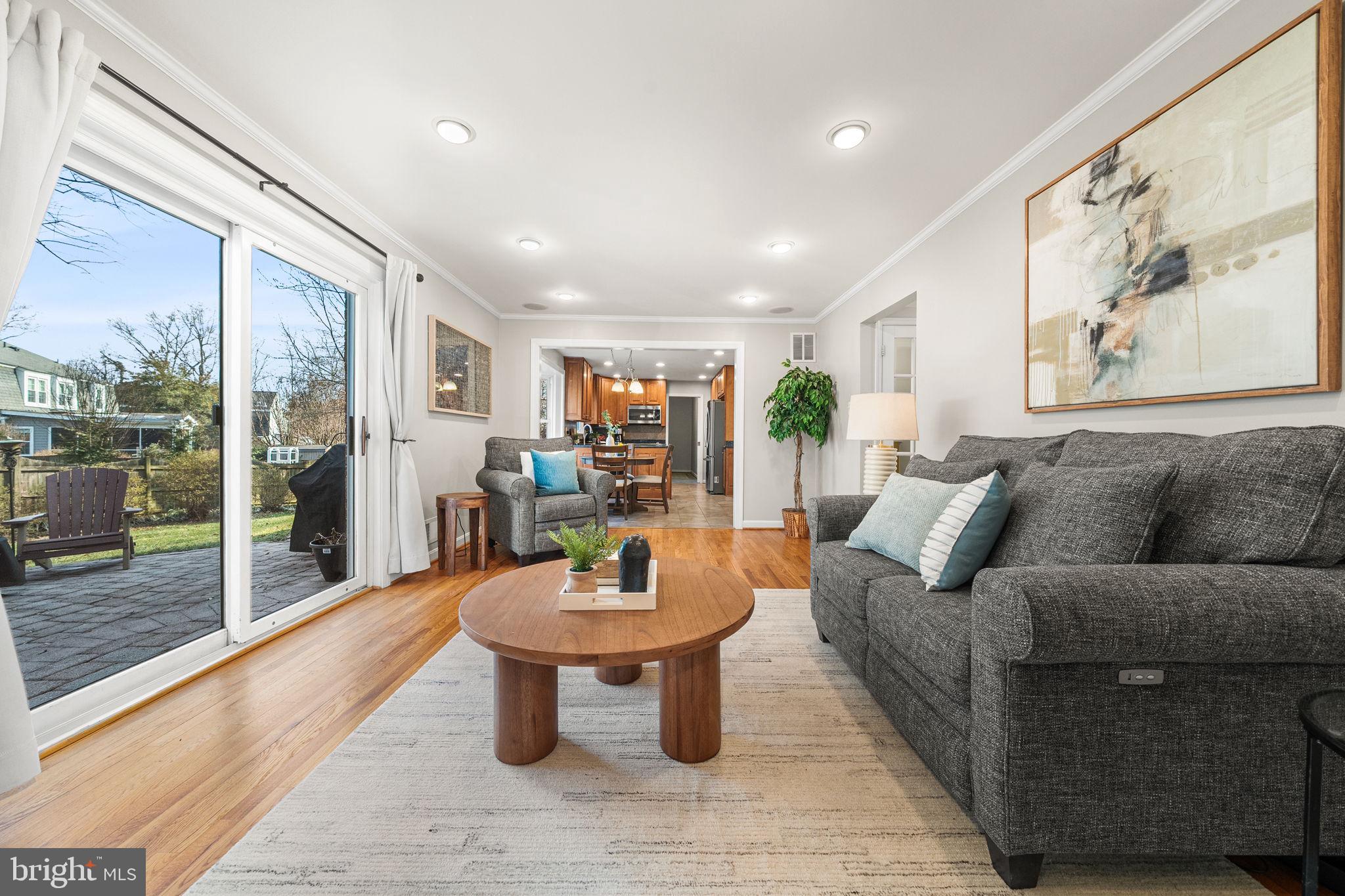 VIENNA OAKS - Residential