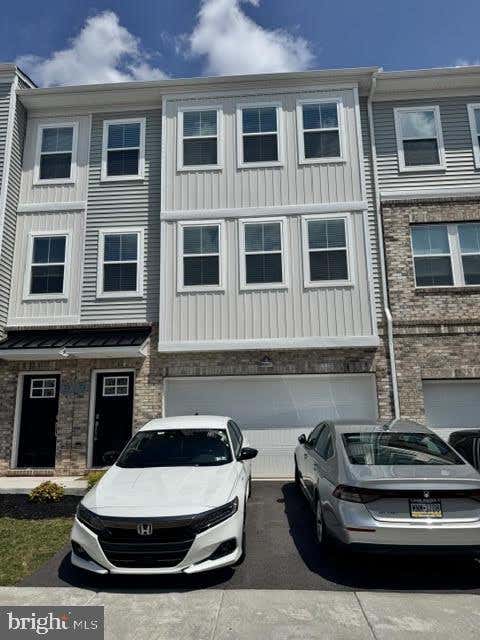 Townhouse For Rent - 75 Continental Way<br/> BRIDGEPORT, PA 19405