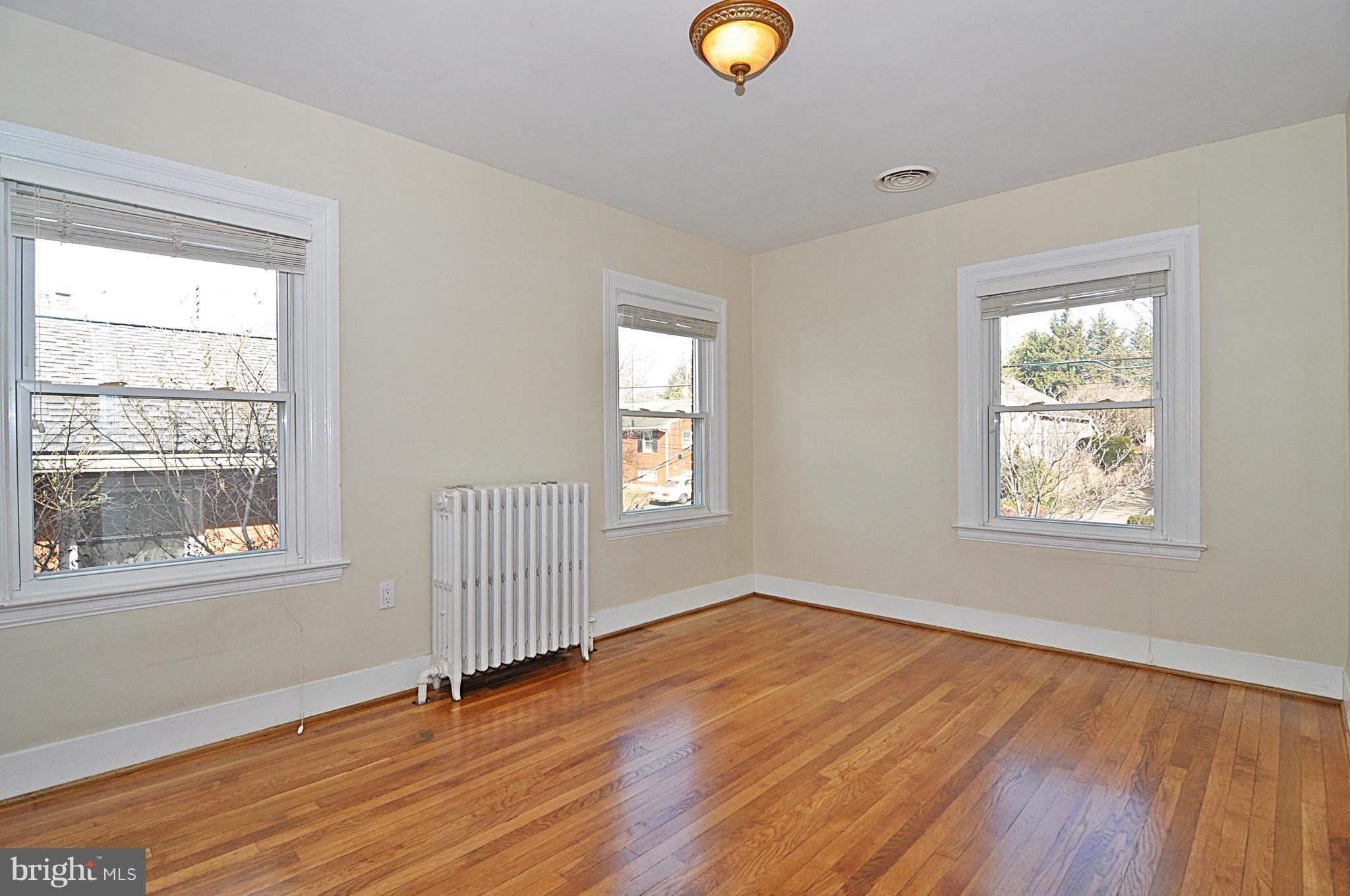 OVER LEE KNOLLS - Residential Lease