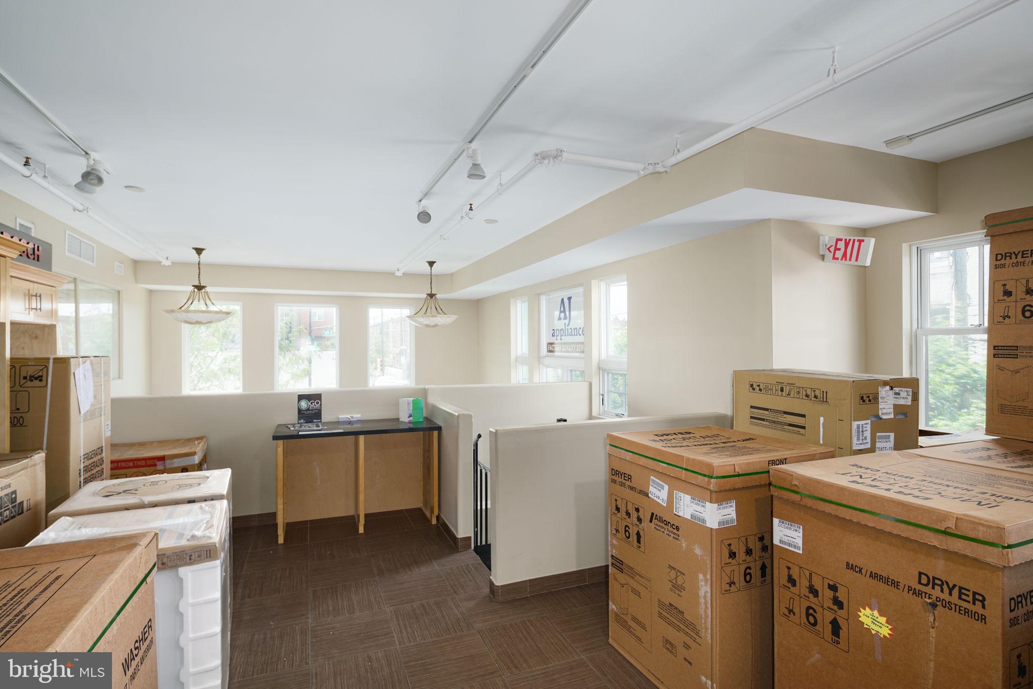 NEWBOLD - Commercial Sale