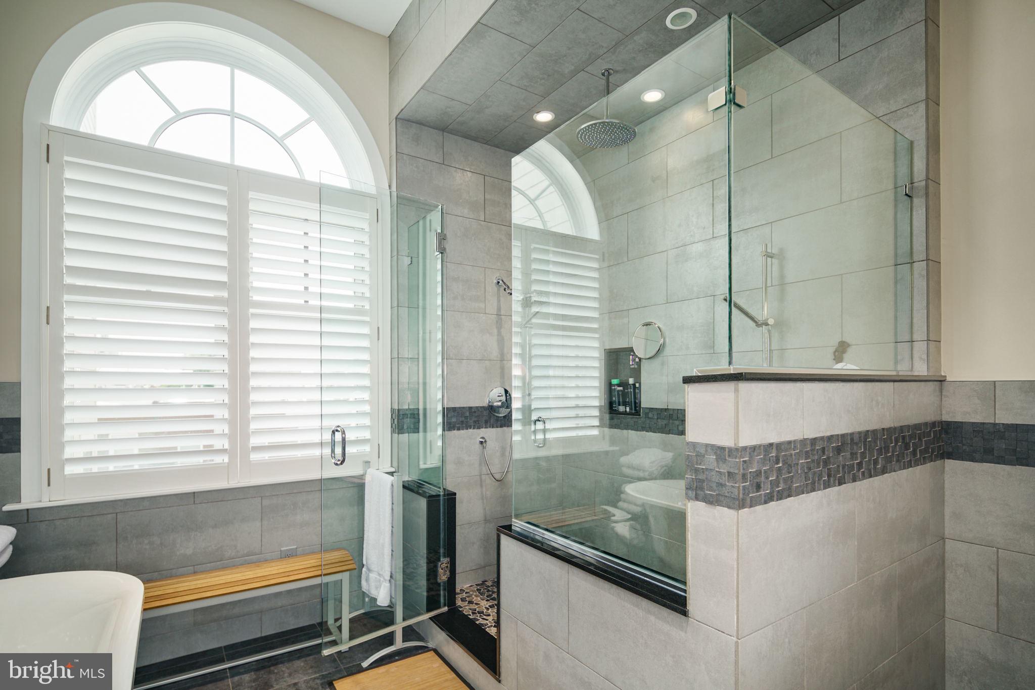 NEWBOLD - Commercial Sale