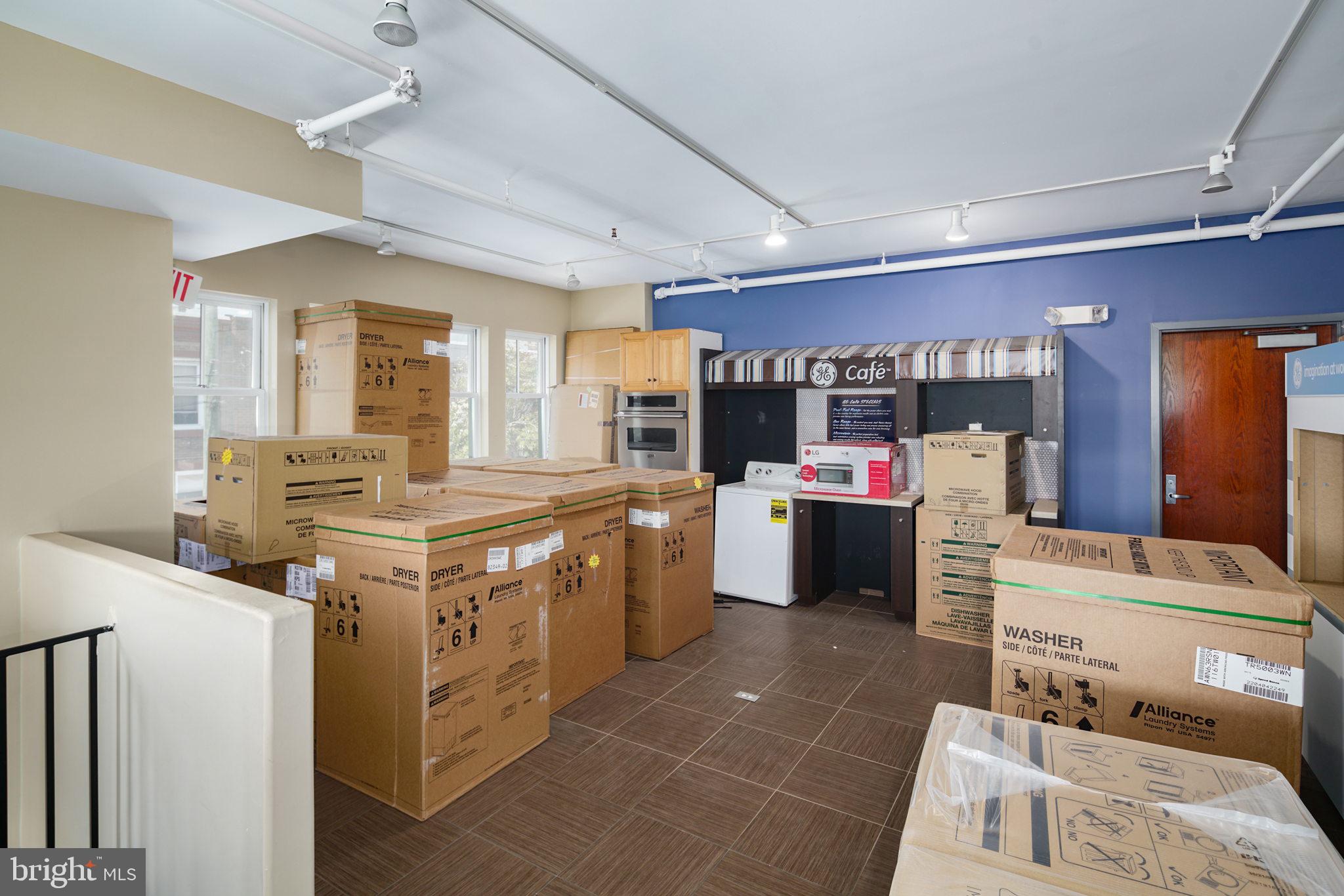 NEWBOLD - Commercial Sale