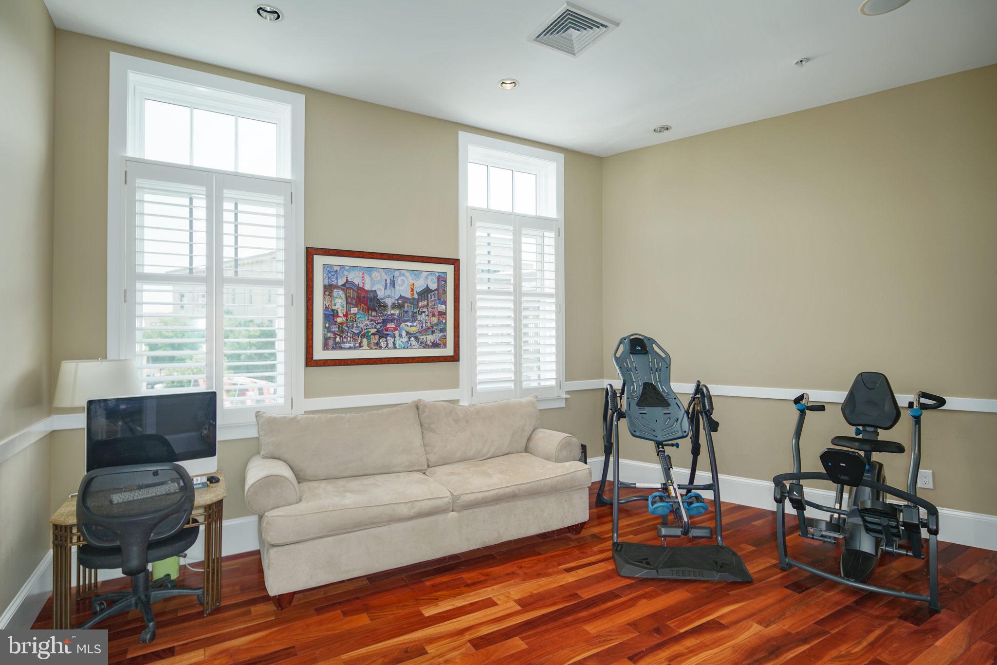 NEWBOLD - Commercial Sale