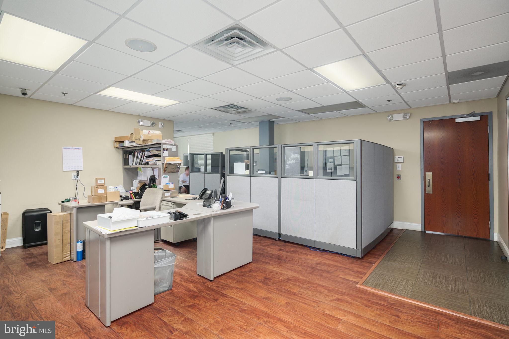 NEWBOLD - Commercial Sale