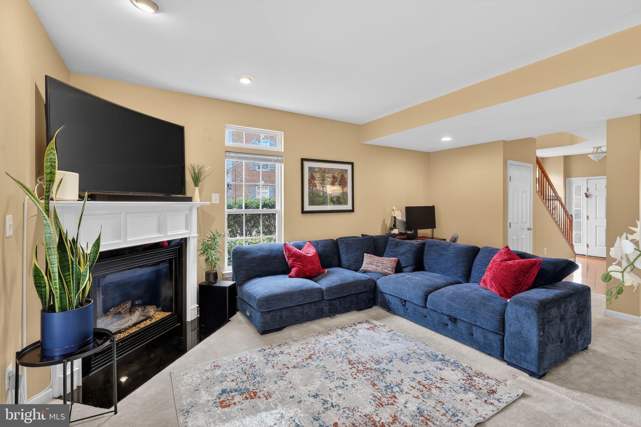 PORT POTOMAC - Residential