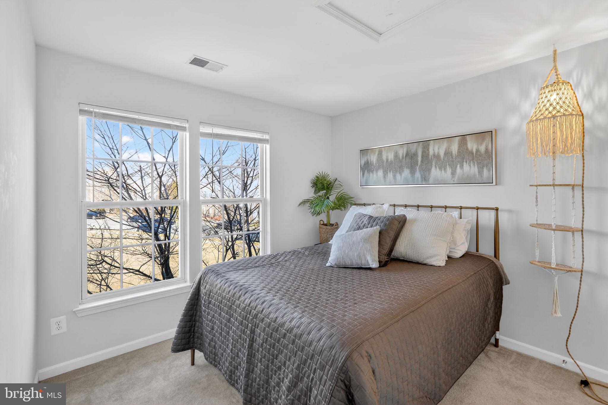 PORT POTOMAC - Residential