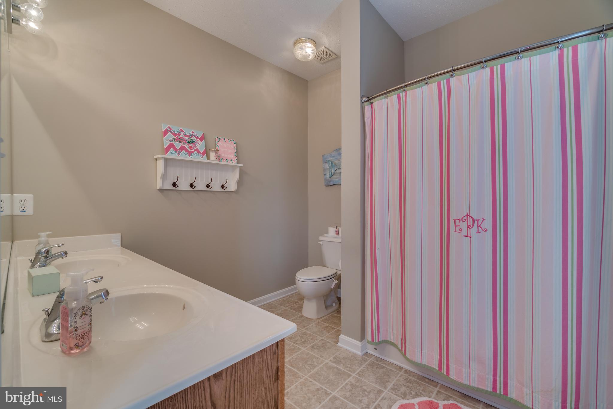 LADYSMITH VILLAGE - Residential