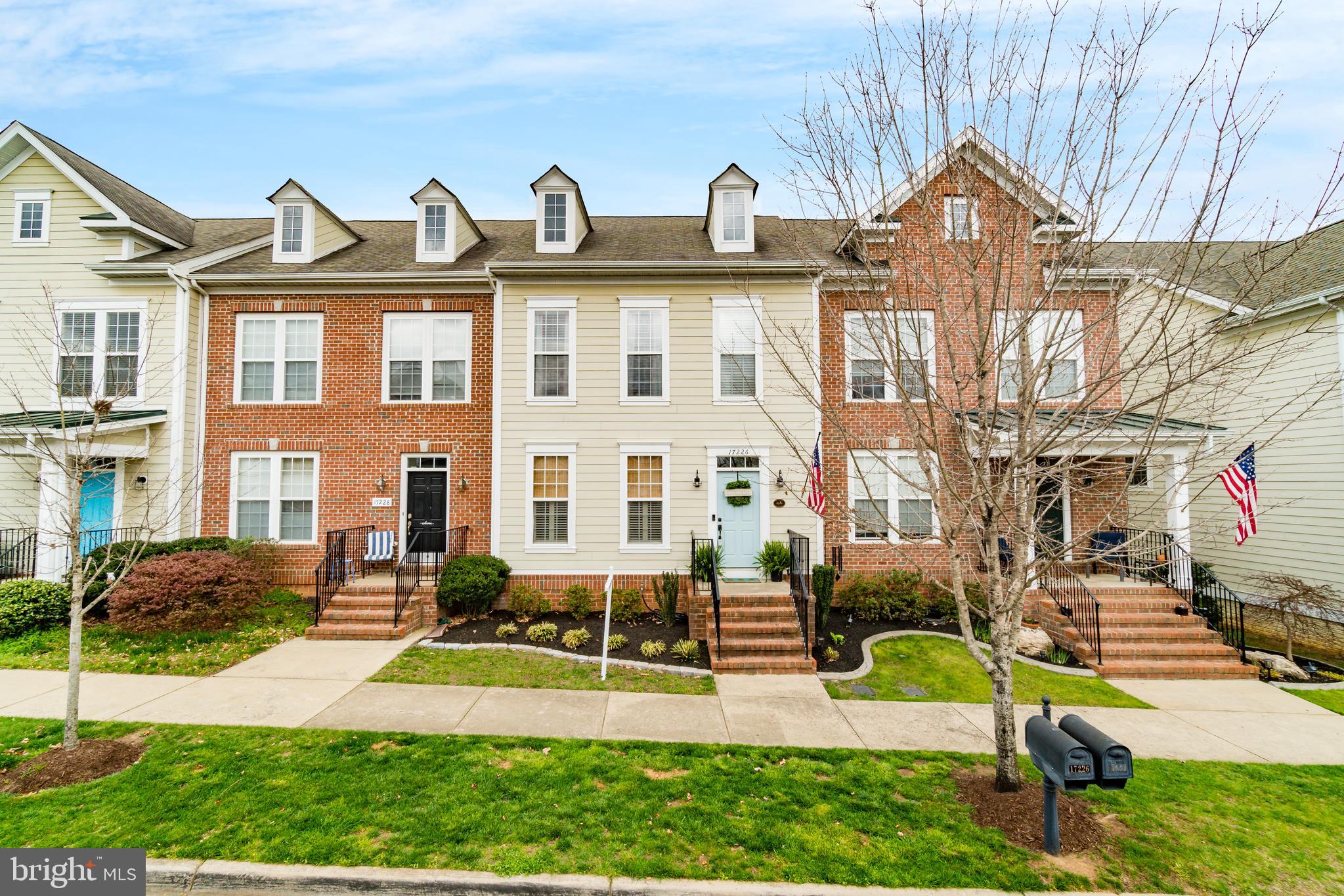 LADYSMITH VILLAGE - Residential