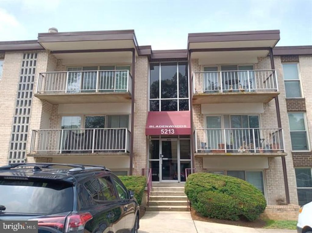 Photo of 5213 Newton Street #201, BLADENSBURG, MD 20710 (MLS # MDPG2178690)