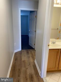 VILLAGES OF DORCHESTER - Residential Lease