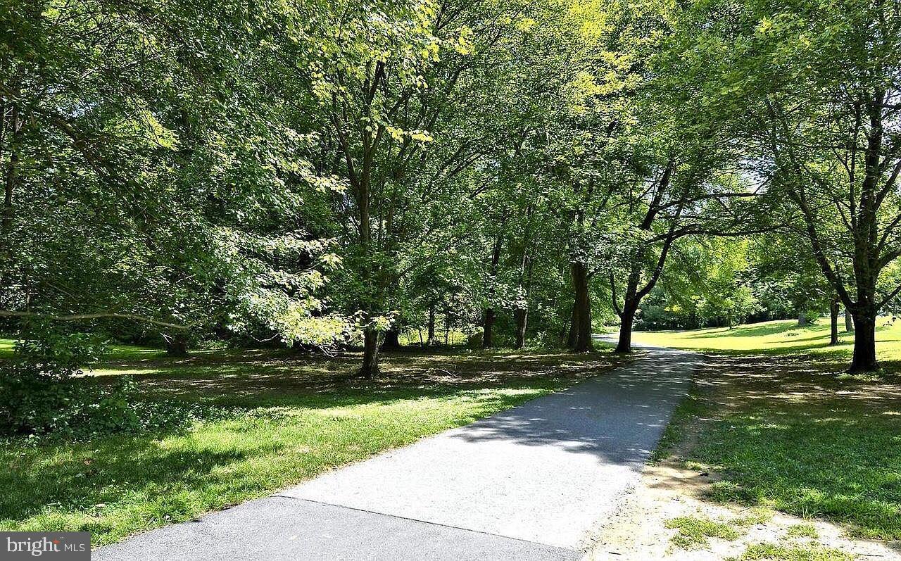 FOREST ESTATES - Residential Lease