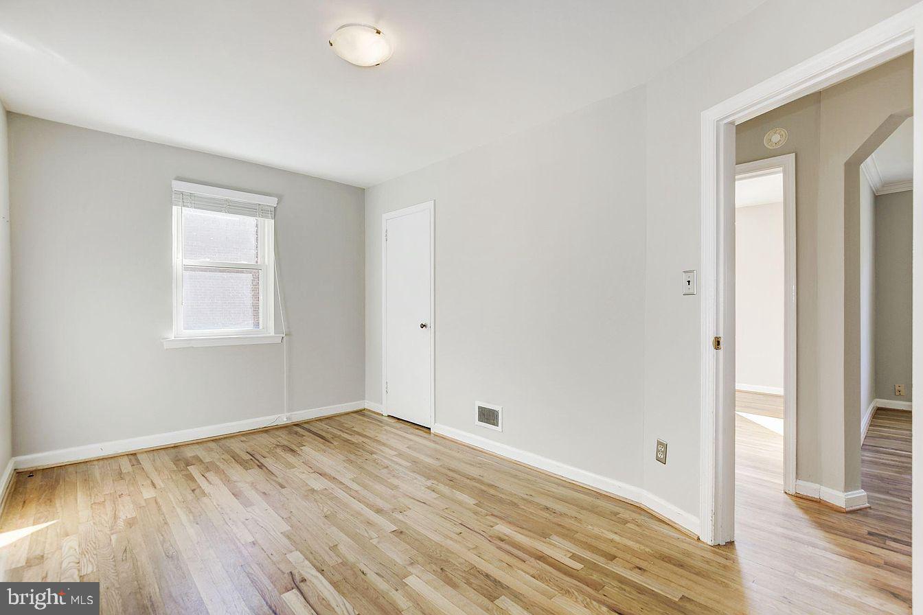 FOREST ESTATES - Residential Lease