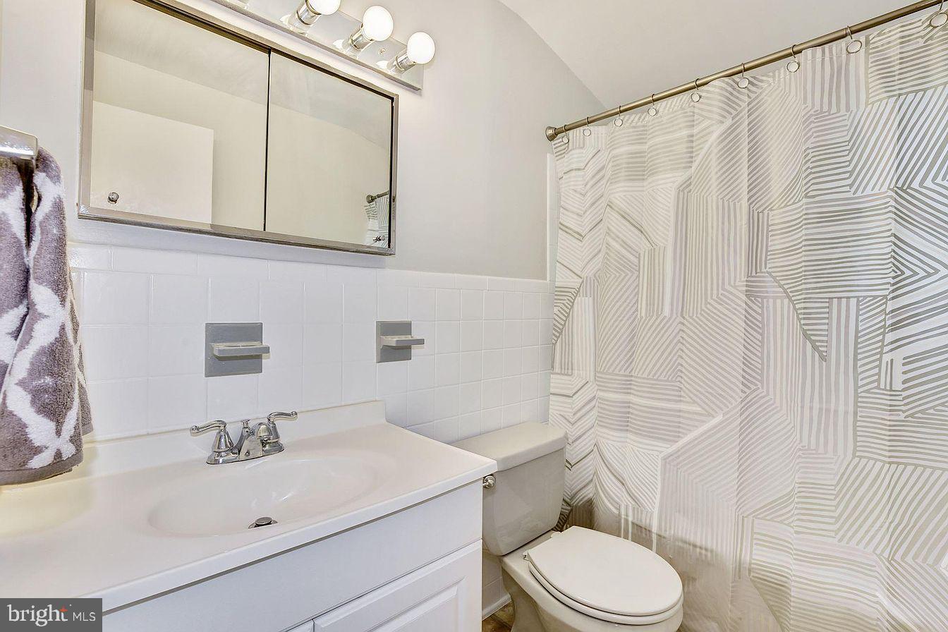 FOREST ESTATES - Residential Lease