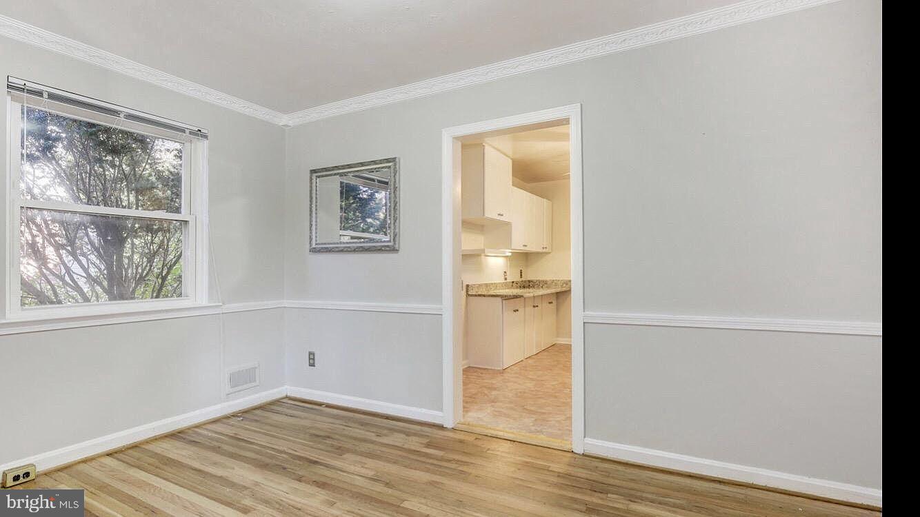 FOREST ESTATES - Residential Lease