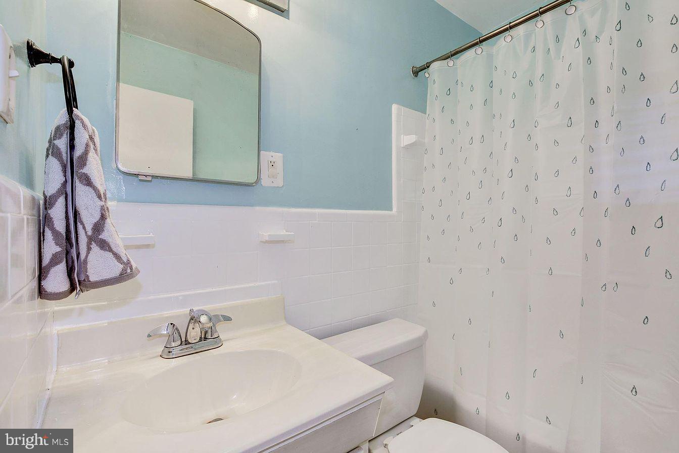 FOREST ESTATES - Residential Lease