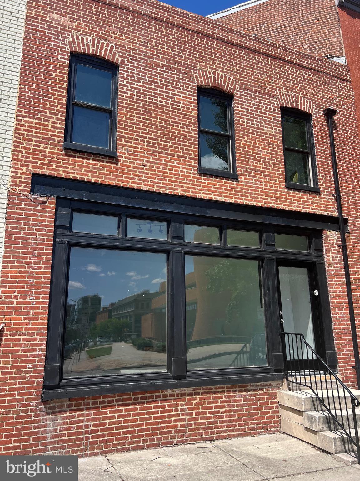 MOUNT VERNON PLACE HISTORIC DISTRICT - Commercial Sale