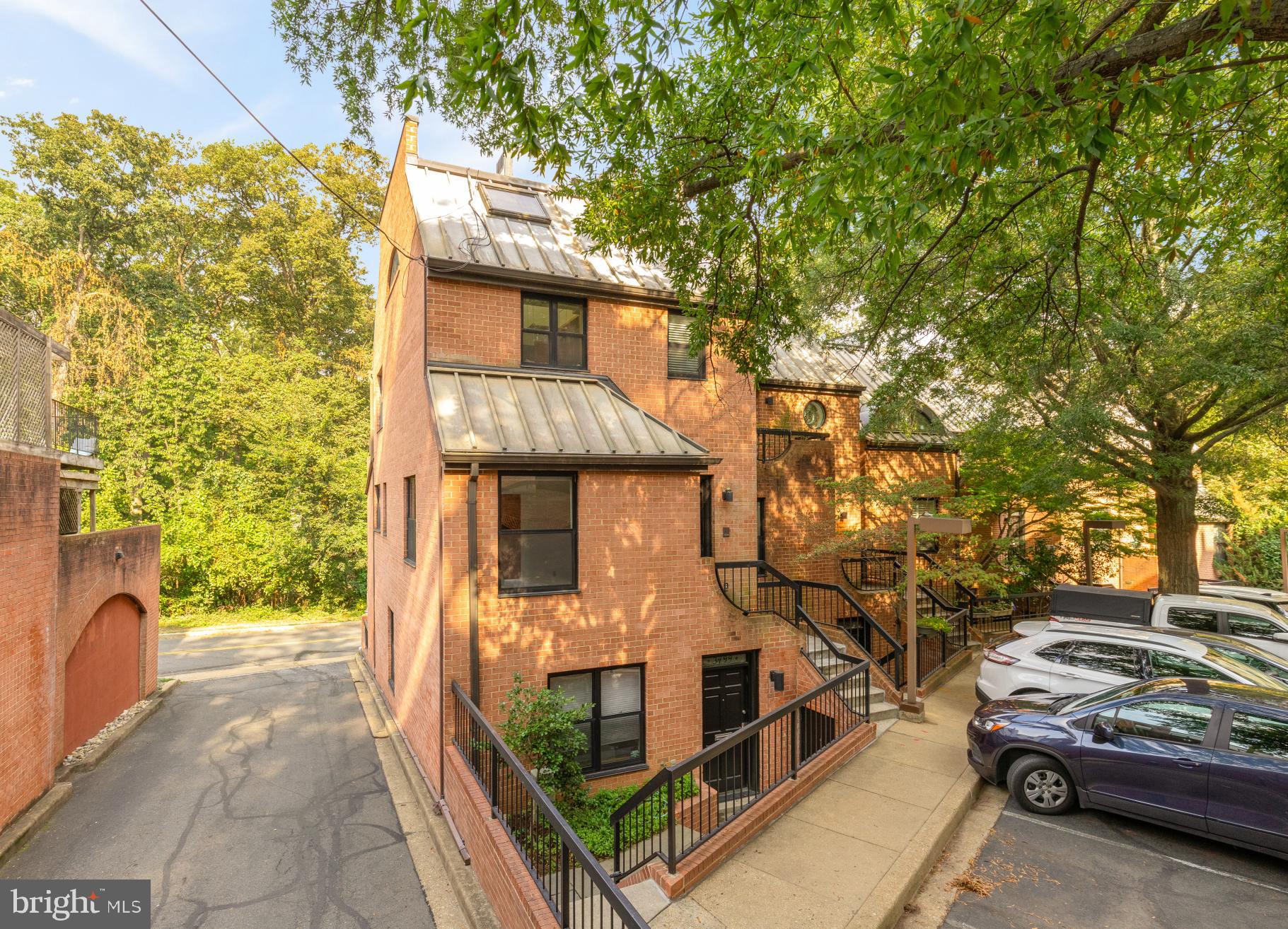 3499 17TH STREET NW 1