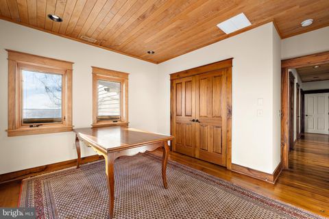 listing image 124