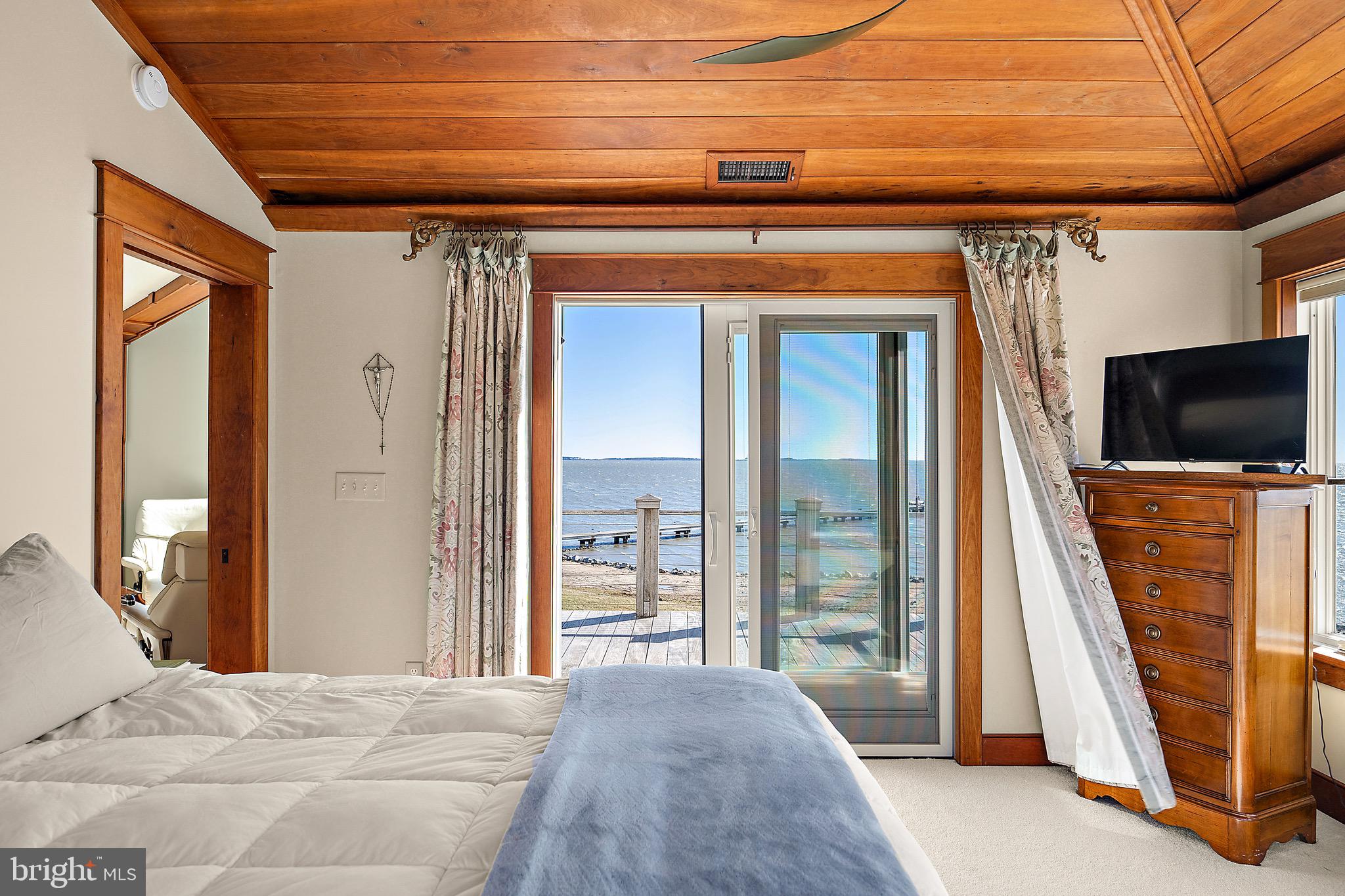 SOUTH POINT FARMS - Residential