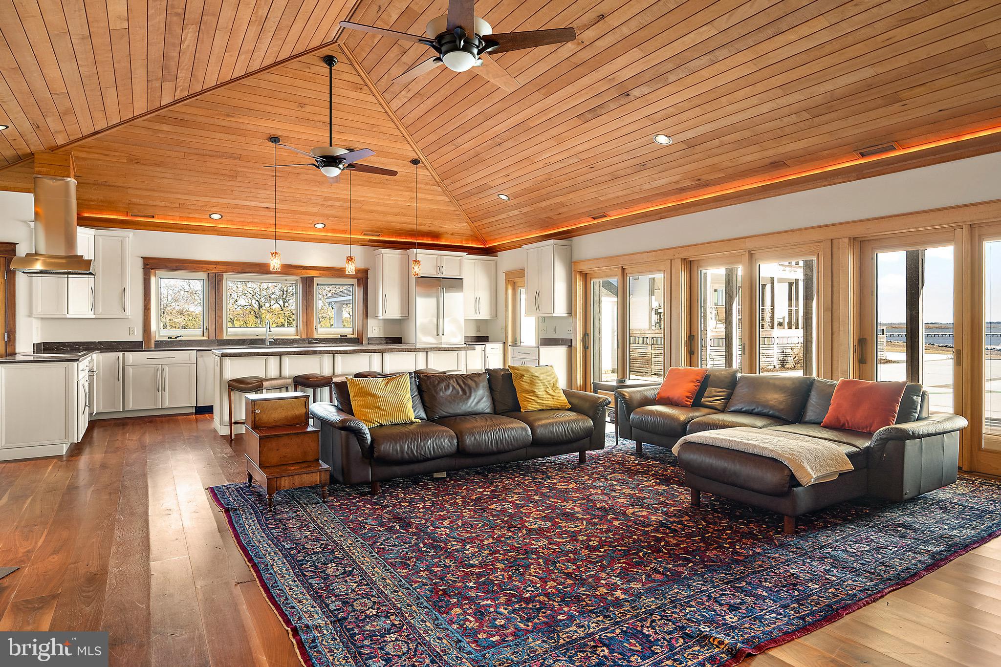 SOUTH POINT FARMS - Residential