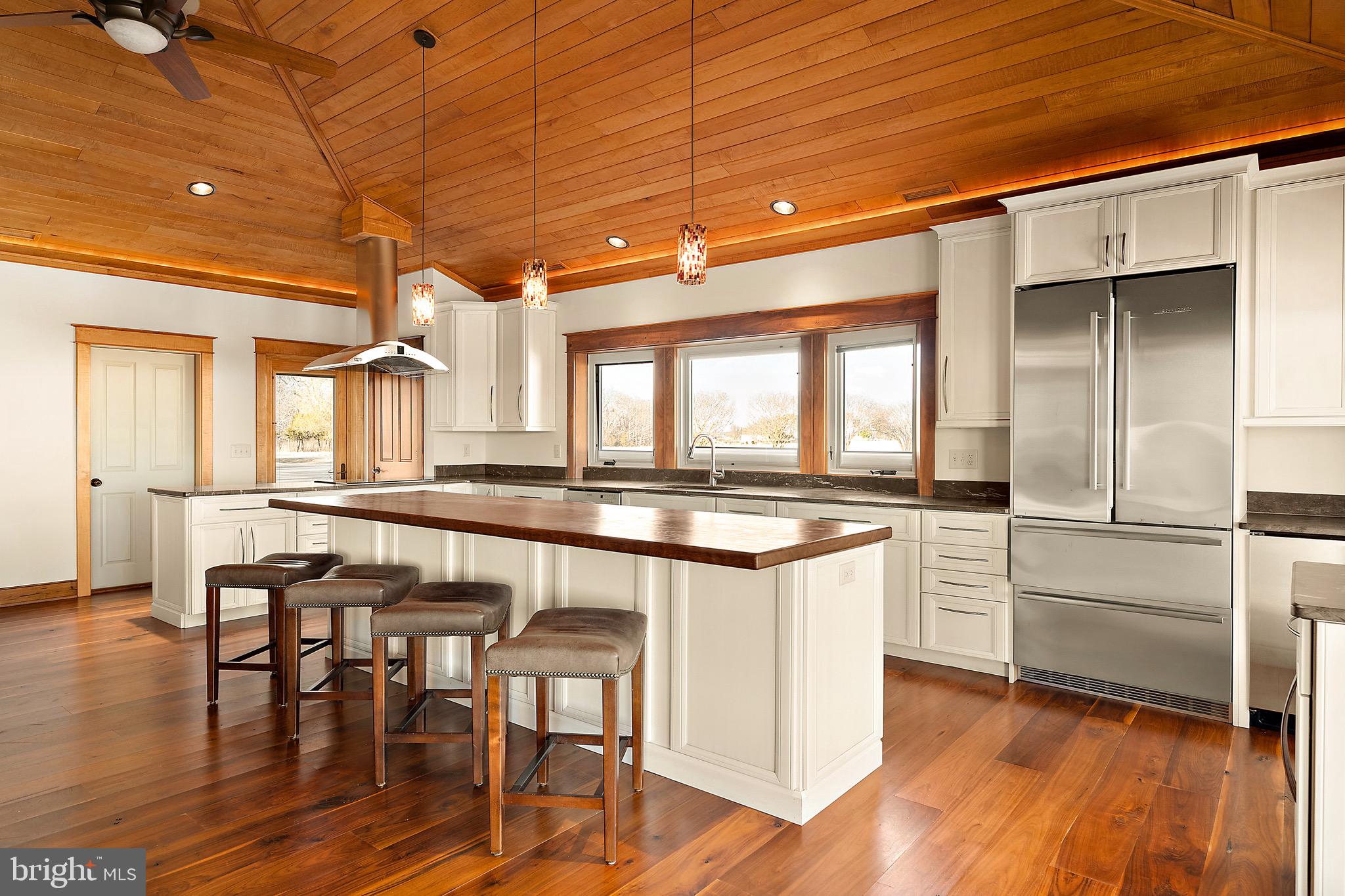 SOUTH POINT FARMS - Residential