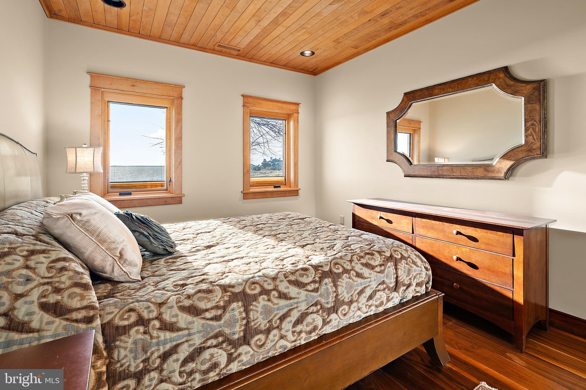 SOUTH POINT FARMS - Residential