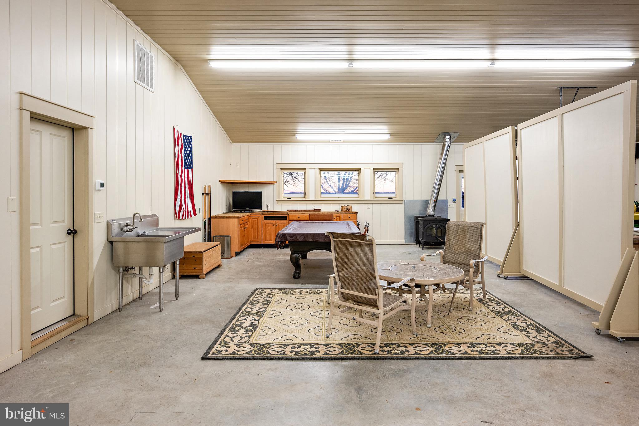 SOUTH POINT FARMS - Residential