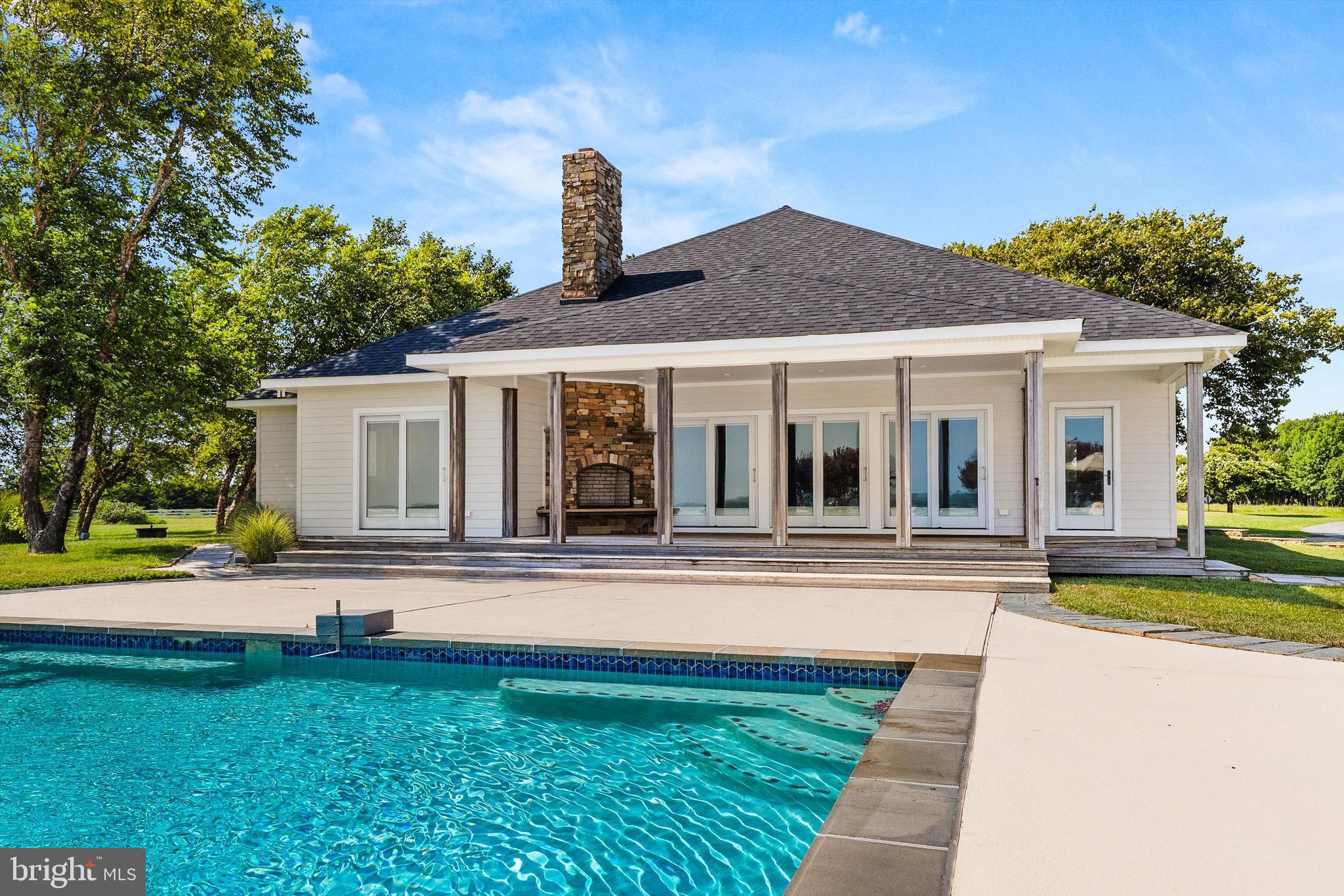 SOUTH POINT FARMS - Residential