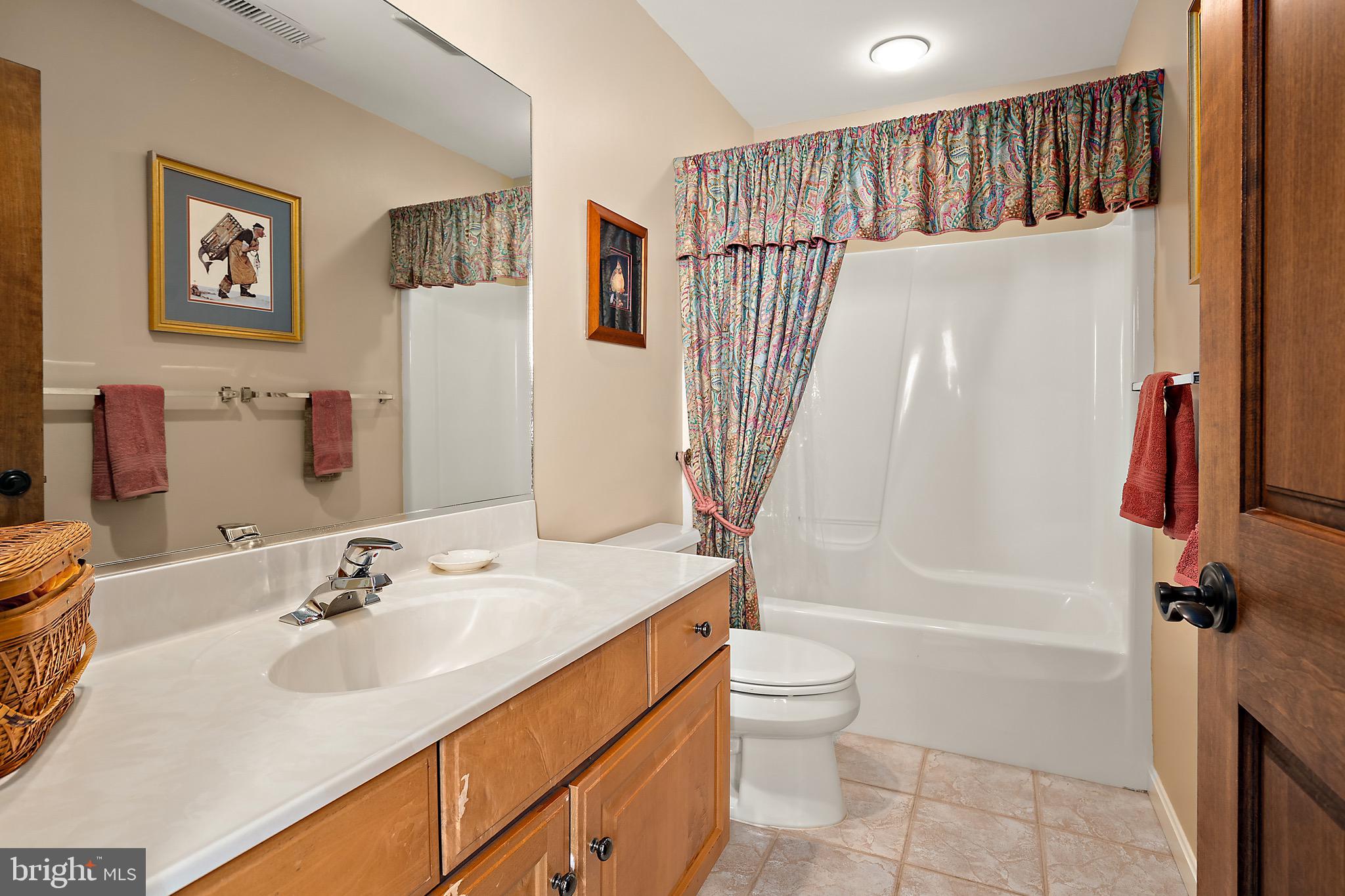 SOUTH POINT FARMS - Residential