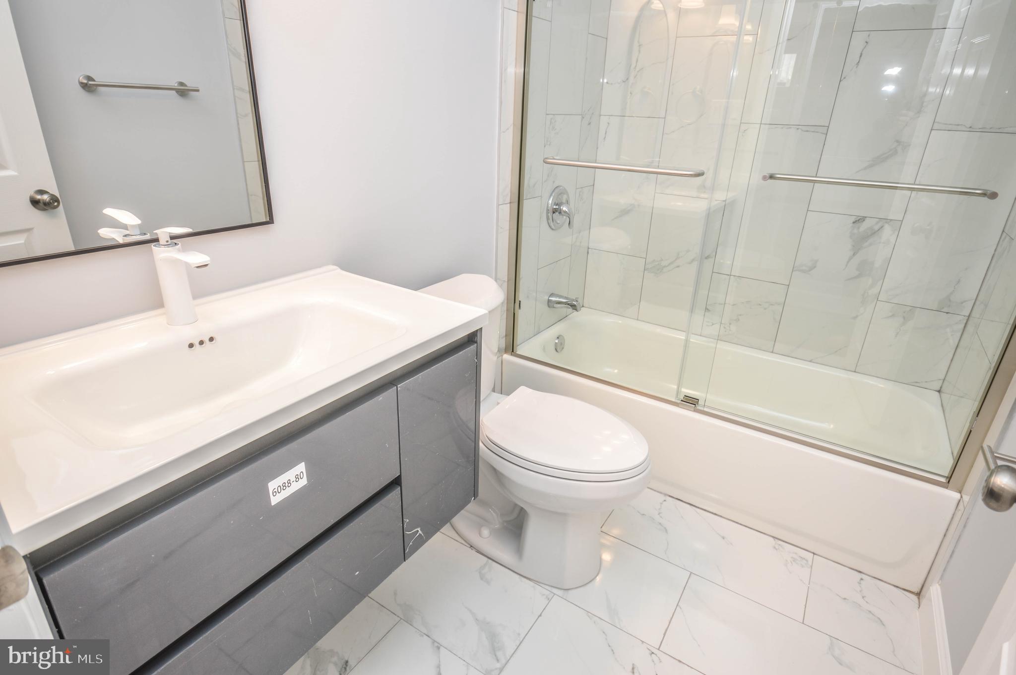 LANHAM WOODS - Residential