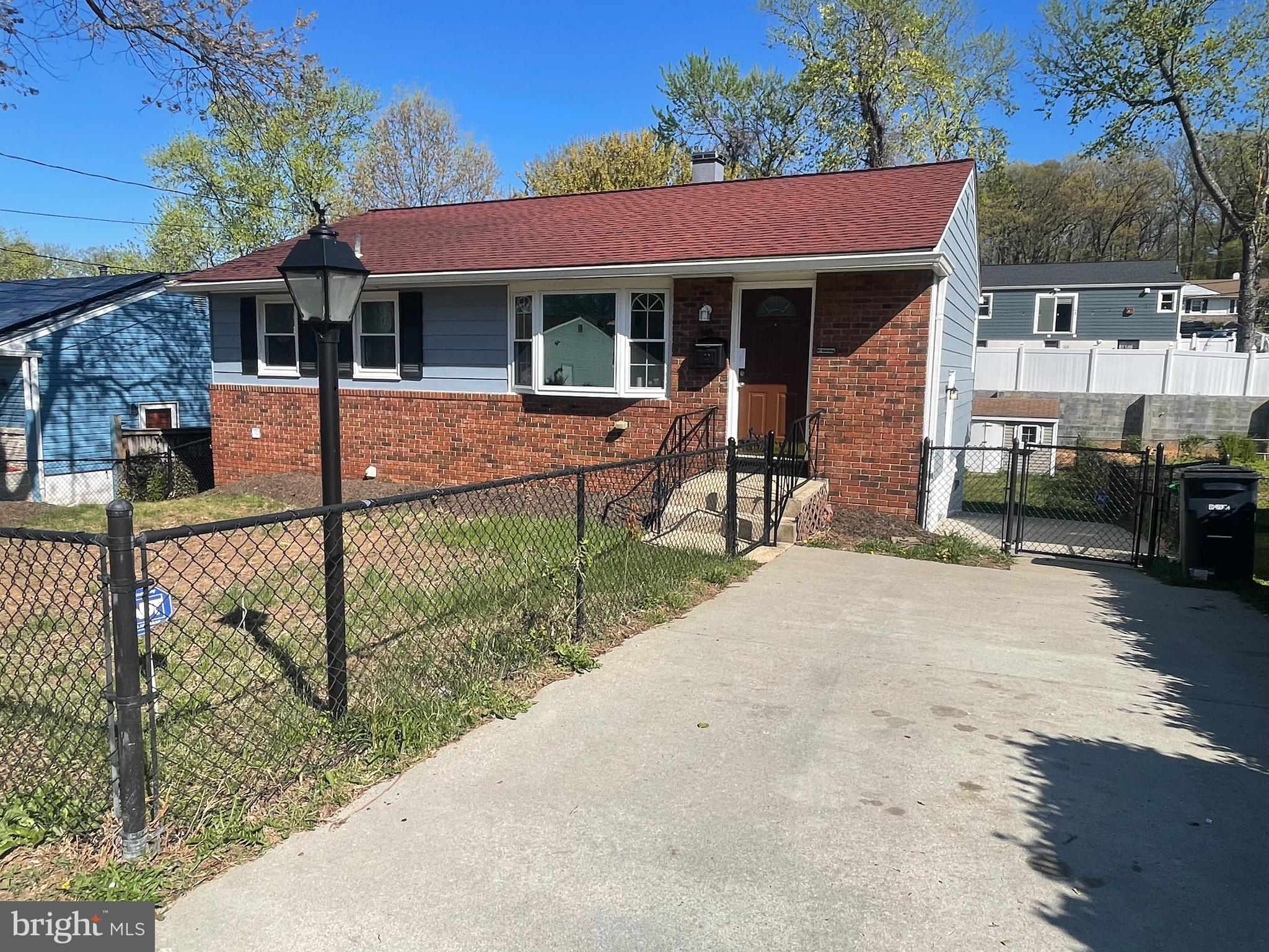 LANHAM WOODS - Residential