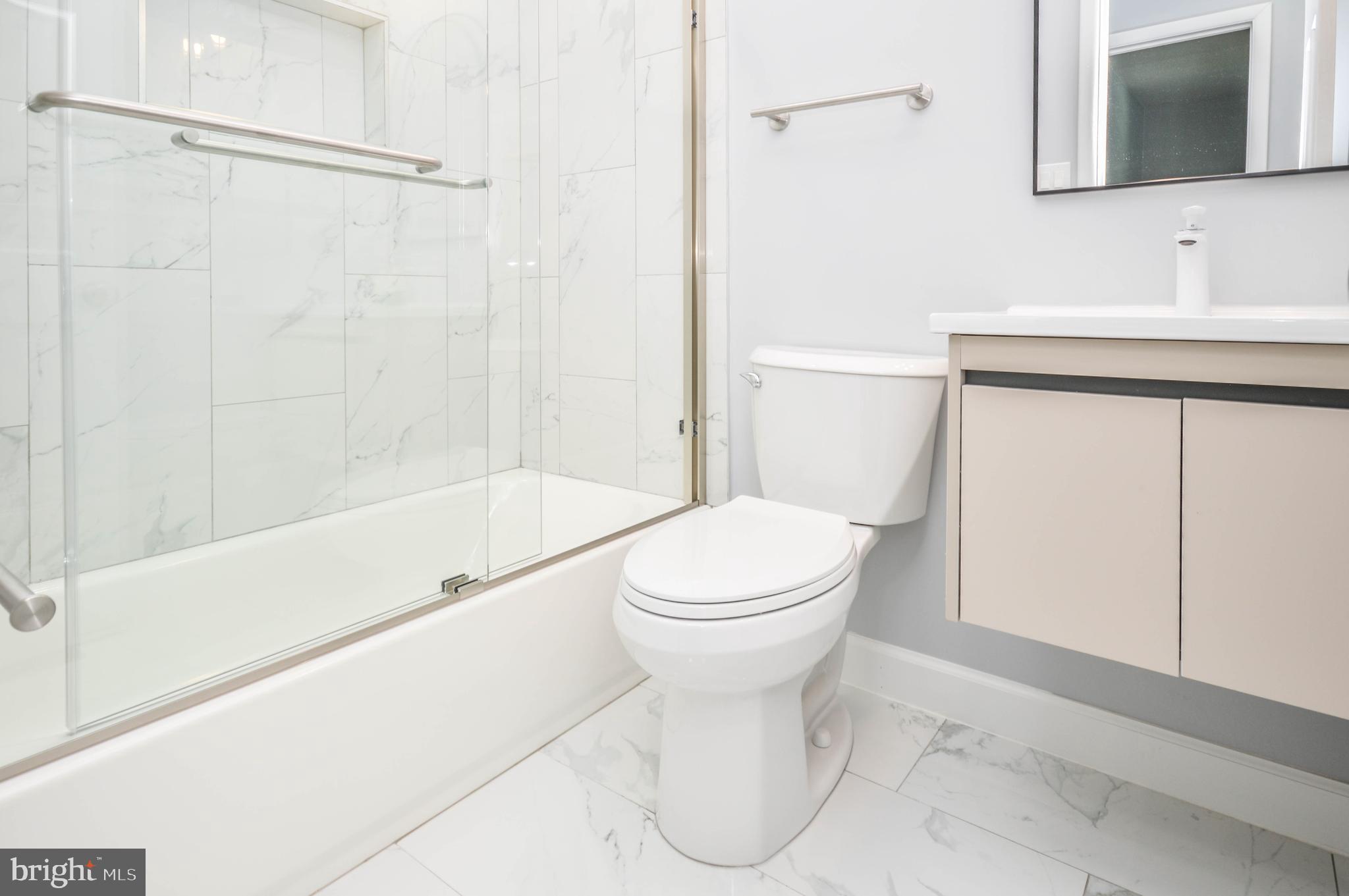 LANHAM WOODS - Residential