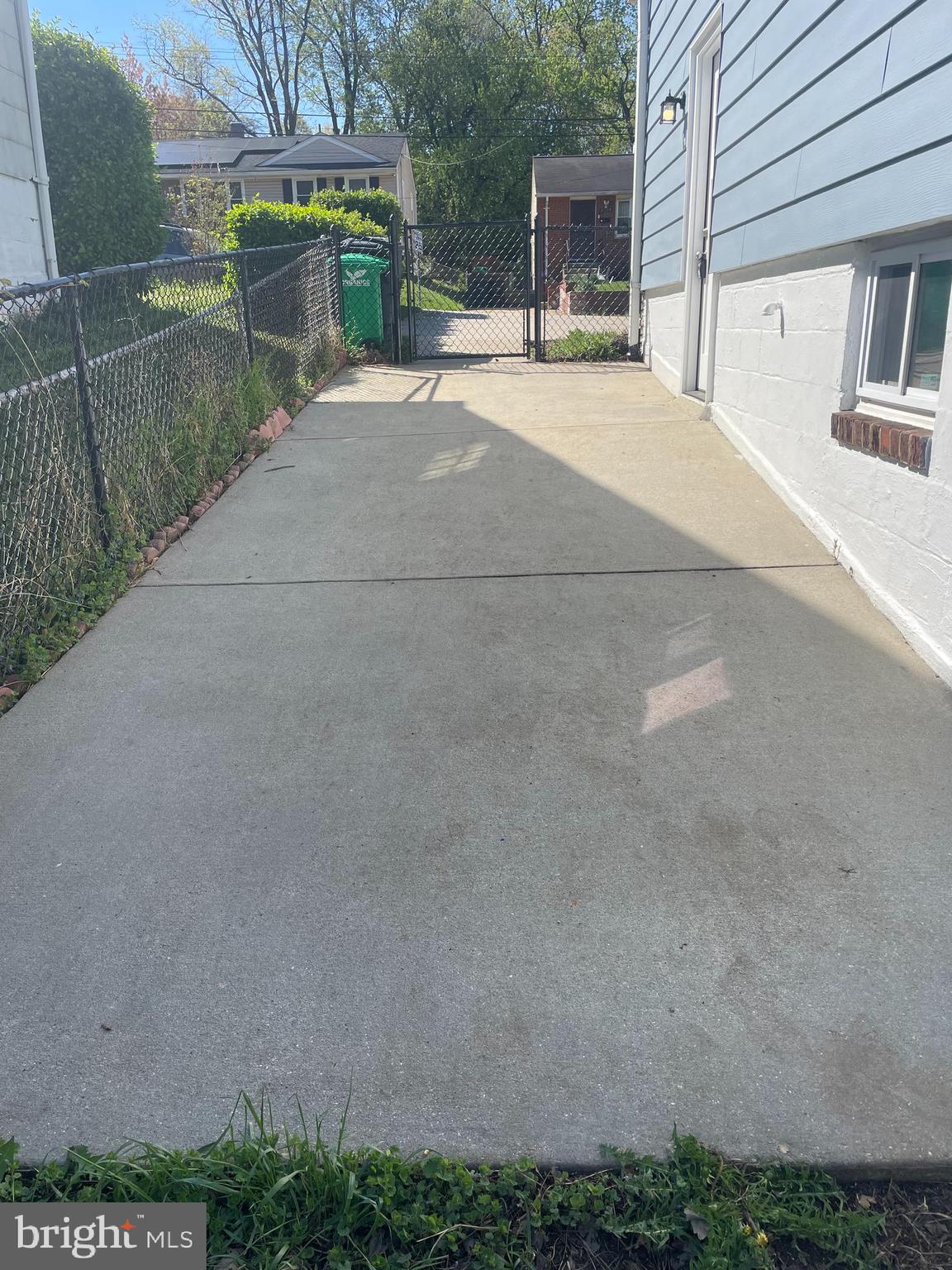 LANHAM WOODS - Residential