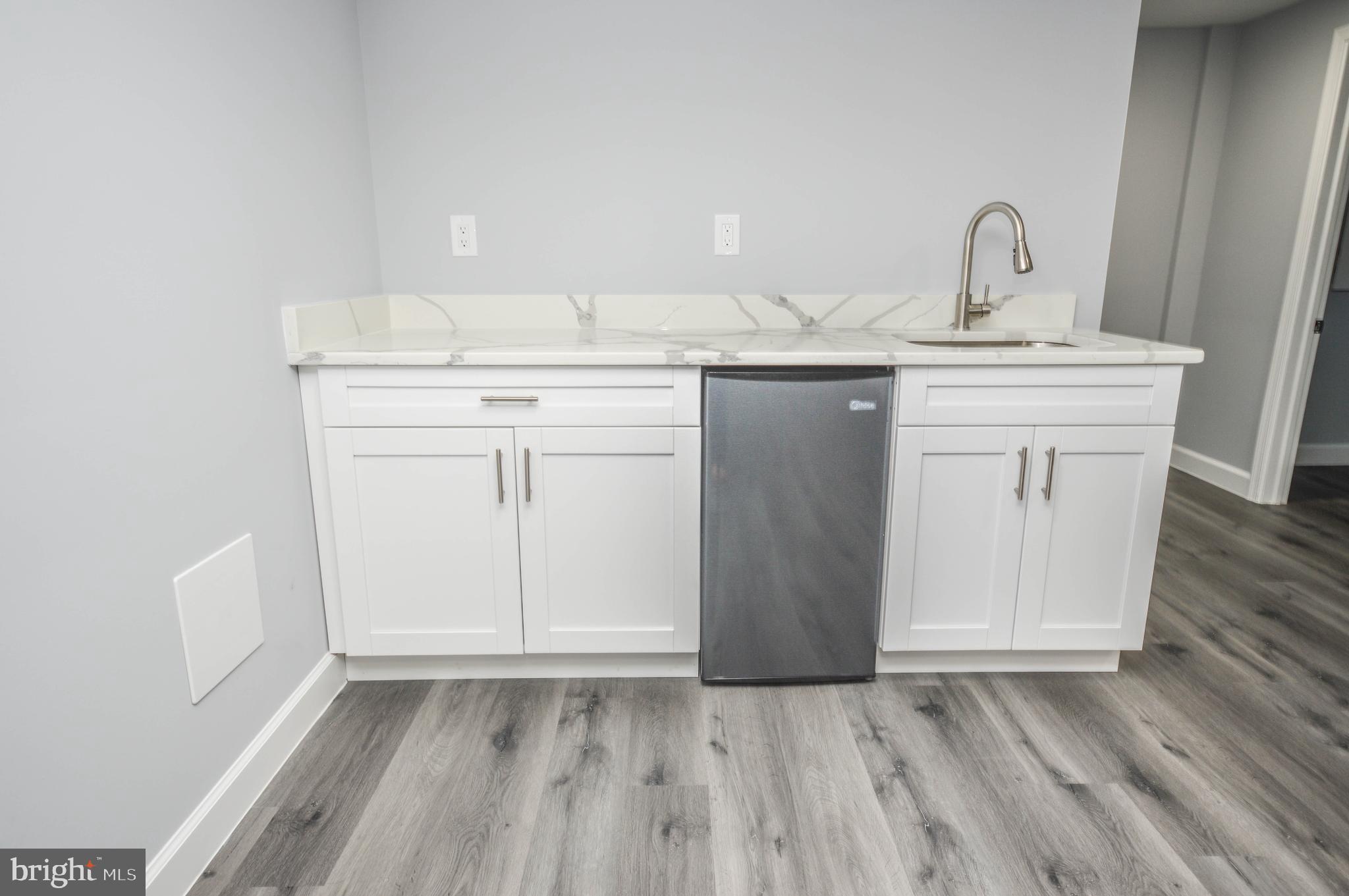 LANHAM WOODS - Residential