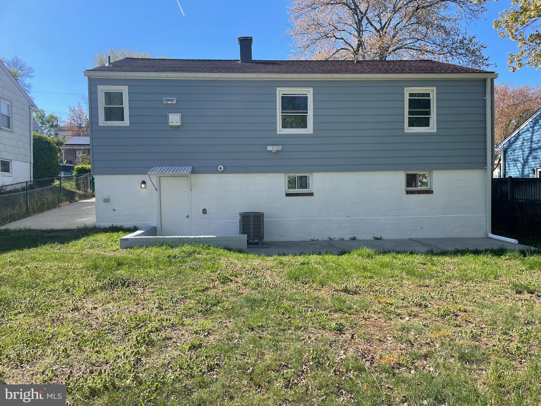 LANHAM WOODS - Residential