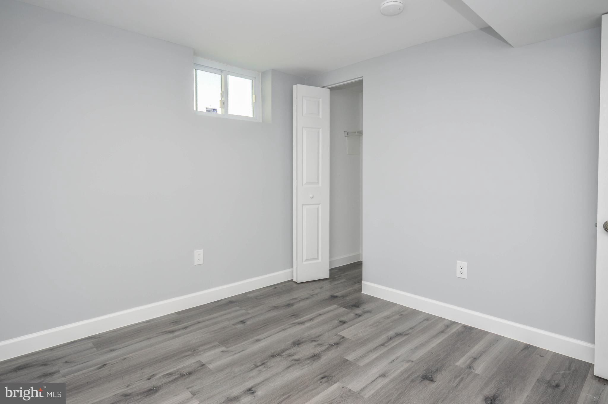 LANHAM WOODS - Residential